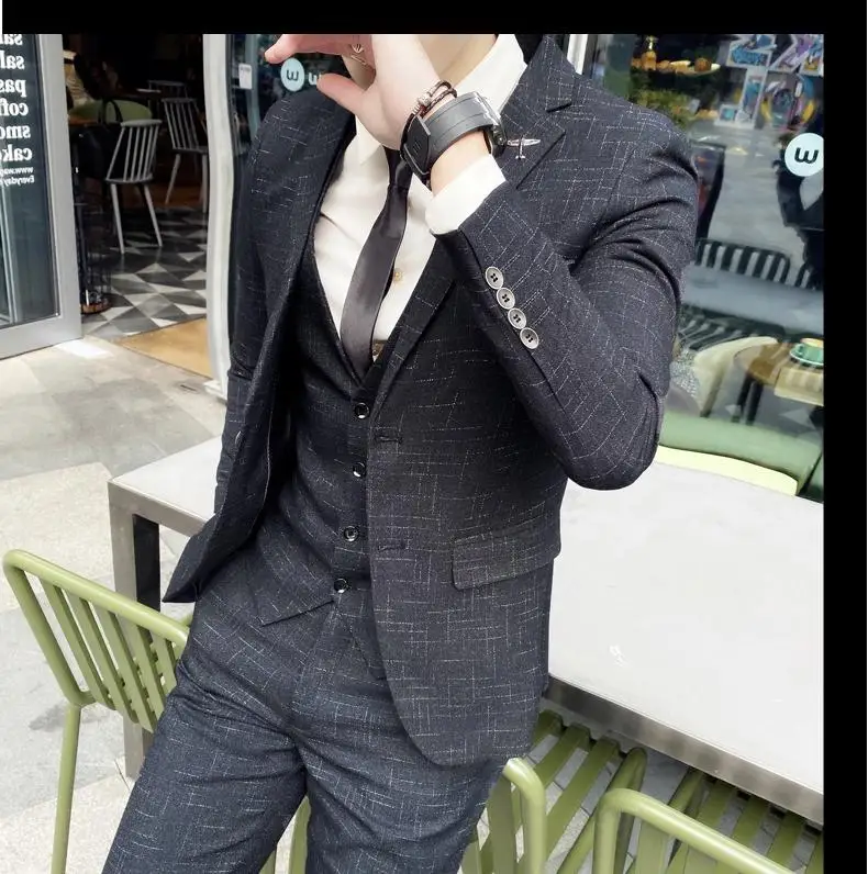 Men's British Fashion Three-piece Set Slim Fit Suit Vest Trousers Ensemble Handsome Trendy All-in-one Banquet Blaze