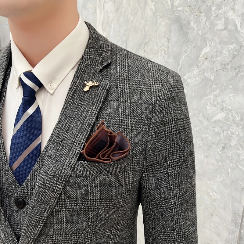 Men's British Fashion Three-piece Set Slim Fit Suit Vest Trousers Ensemble Handsome Trendy All-in-one Banquet Blaze