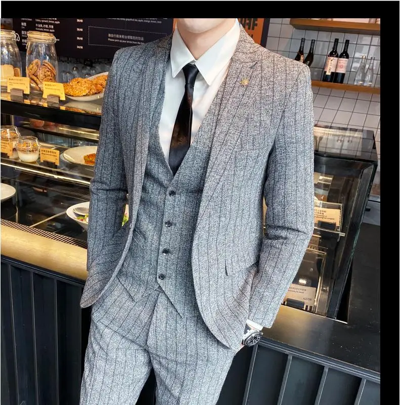 Men's British Fashion Three-piece Set Slim Fit Suit Vest Trousers Ensemble Handsome Trendy All-in-one Banquet Blaze