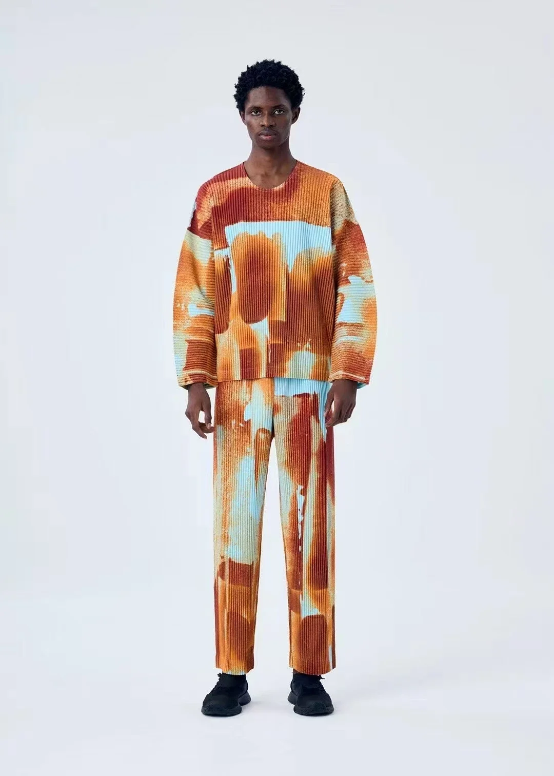 Miyake Pleated Men's Long-Sleeve T-Shirt 2026 New Top Casual Fashion Wear Vacation Attire Minimalist Loose Straight-Leg Pants
