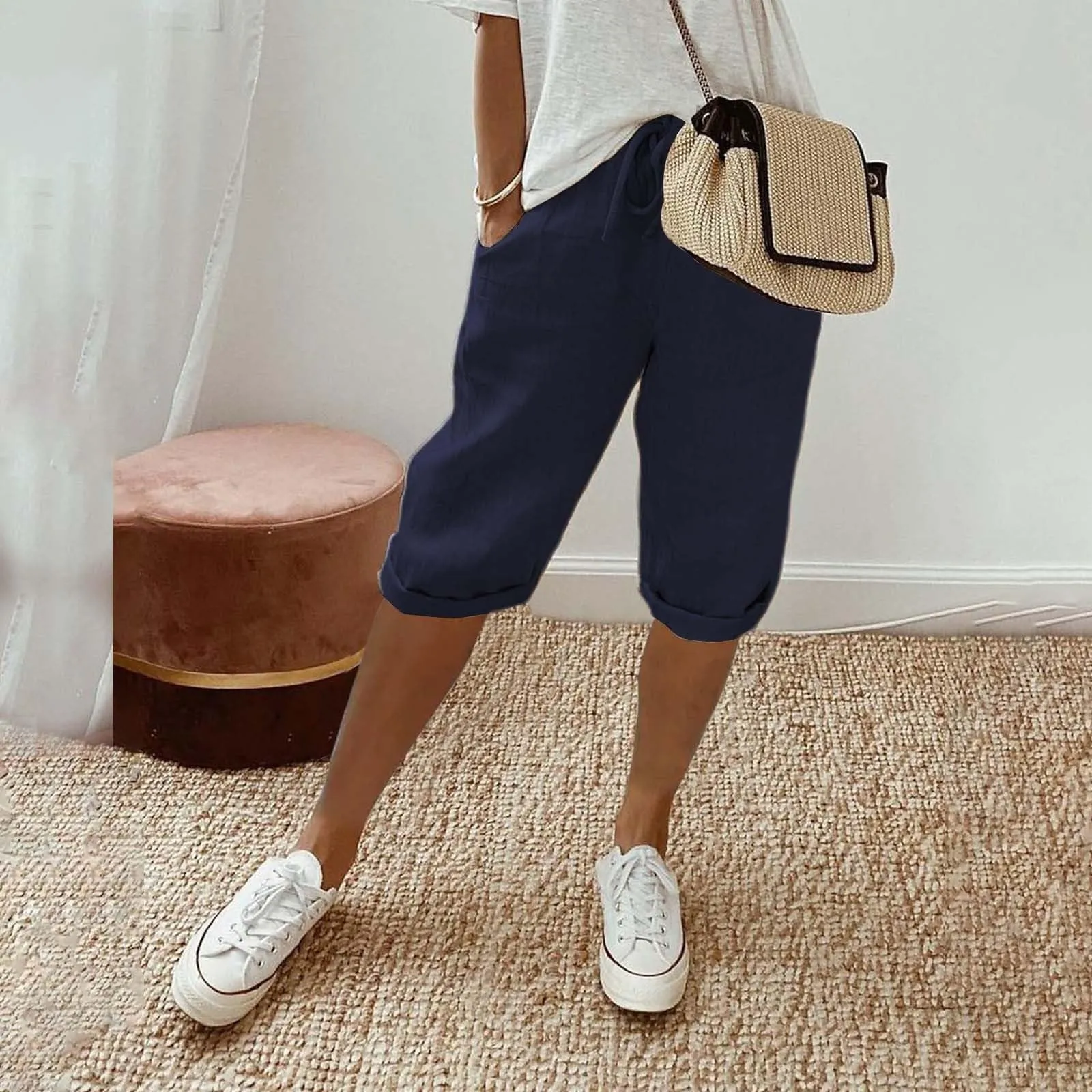 Women Contrast Stripes Shorts Knee-Length Pants For Women With Pockets Elastic Waist Drawstring Breathable Loose-Fitting Bottoms