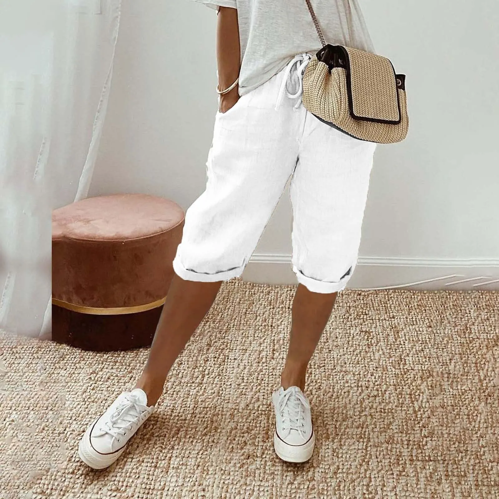 Women Contrast Stripes Shorts Knee-Length Pants For Women With Pockets Elastic Waist Drawstring Breathable Loose-Fitting Bottoms