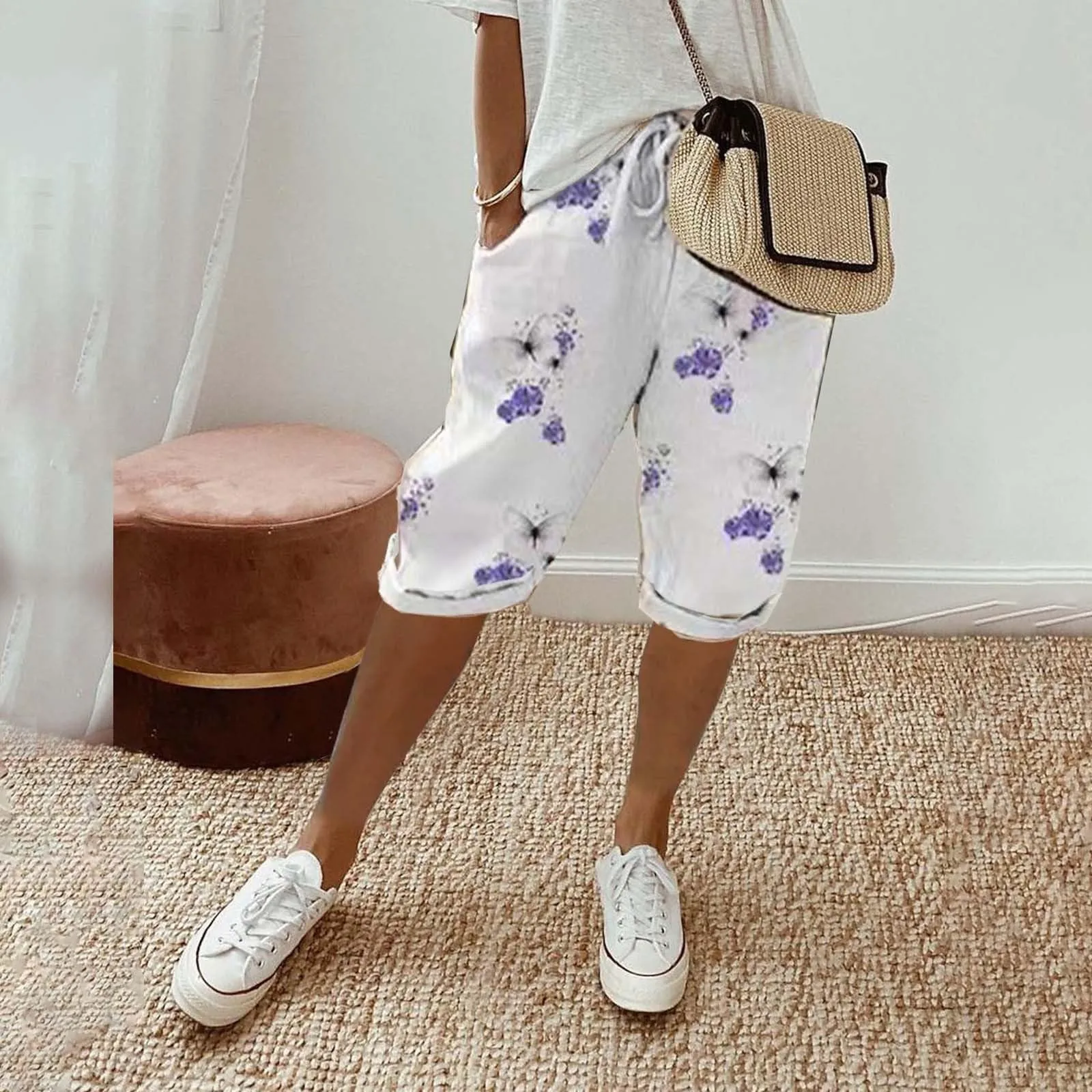 Women Contrast Stripes Shorts Knee-Length Pants For Women With Pockets Elastic Waist Drawstring Breathable Loose-Fitting Bottoms