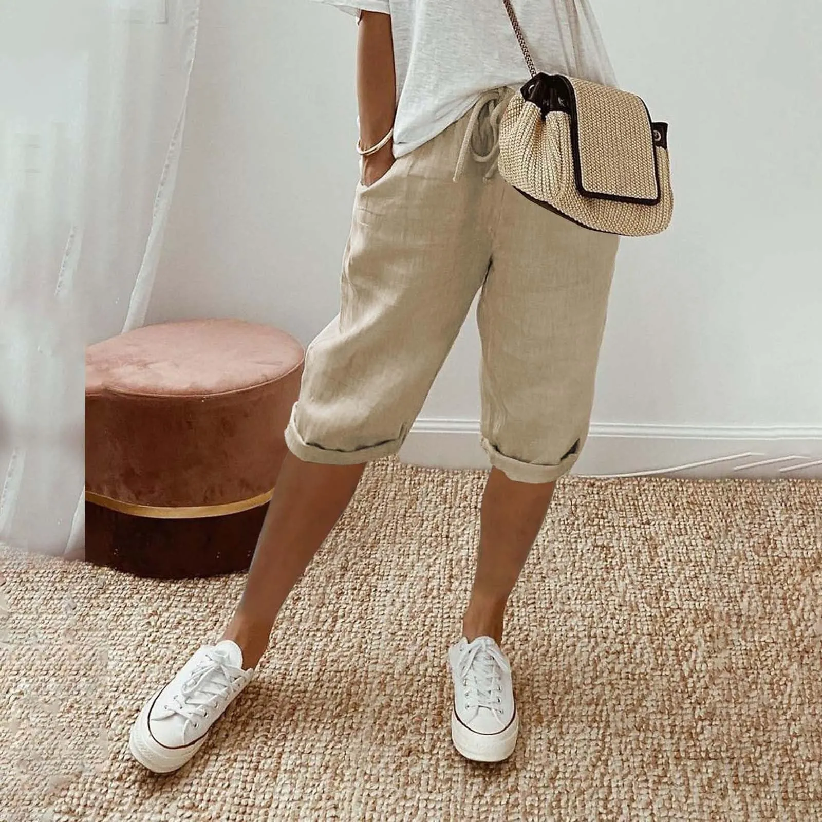 Women Contrast Stripes Shorts Knee-Length Pants For Women With Pockets Elastic Waist Drawstring Breathable Loose-Fitting Bottoms