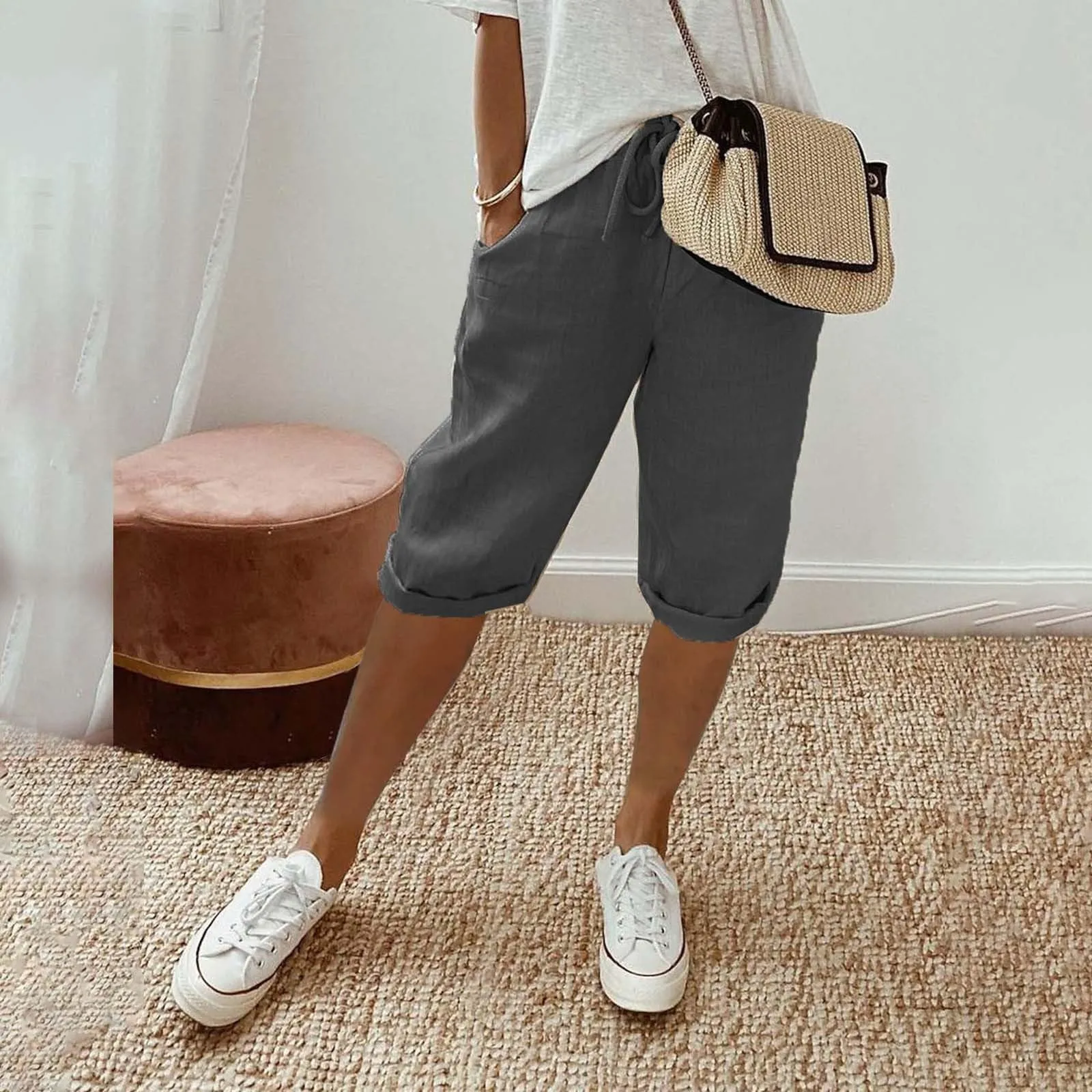 Women Contrast Stripes Shorts Knee-Length Pants For Women With Pockets Elastic Waist Drawstring Breathable Loose-Fitting Bottoms