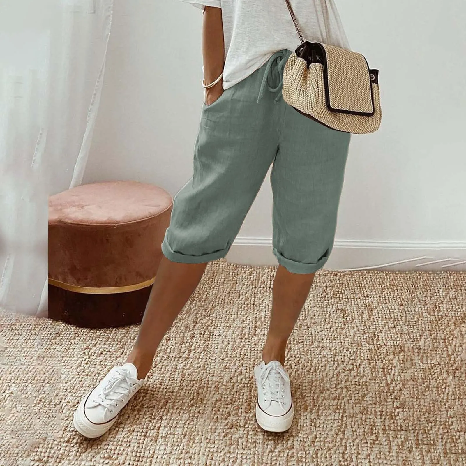 Women Contrast Stripes Shorts Knee-Length Pants For Women With Pockets Elastic Waist Drawstring Breathable Loose-Fitting Bottoms