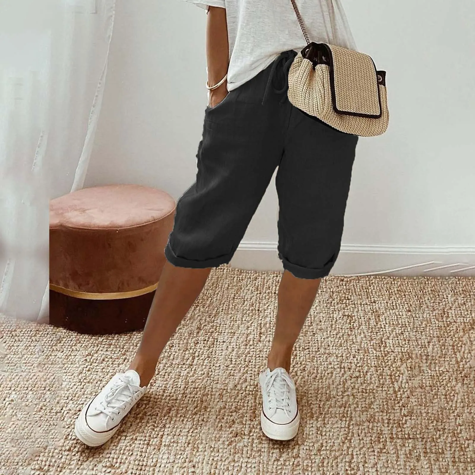 Women Contrast Stripes Shorts Knee-Length Pants For Women With Pockets Elastic Waist Drawstring Breathable Loose-Fitting Bottoms