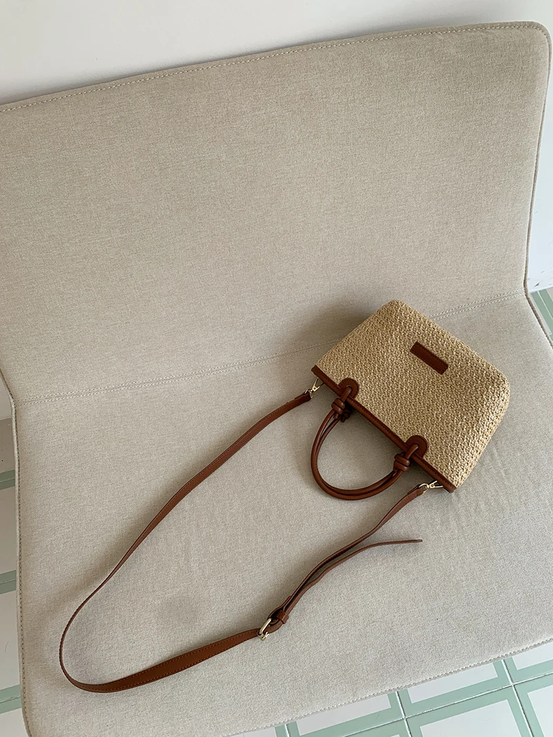 Summer Vacation Women's Beach Straw Shoulder Bag Retro Design Ladies Portable Crossbody Bags Knot Basket Woven Tote Handbags