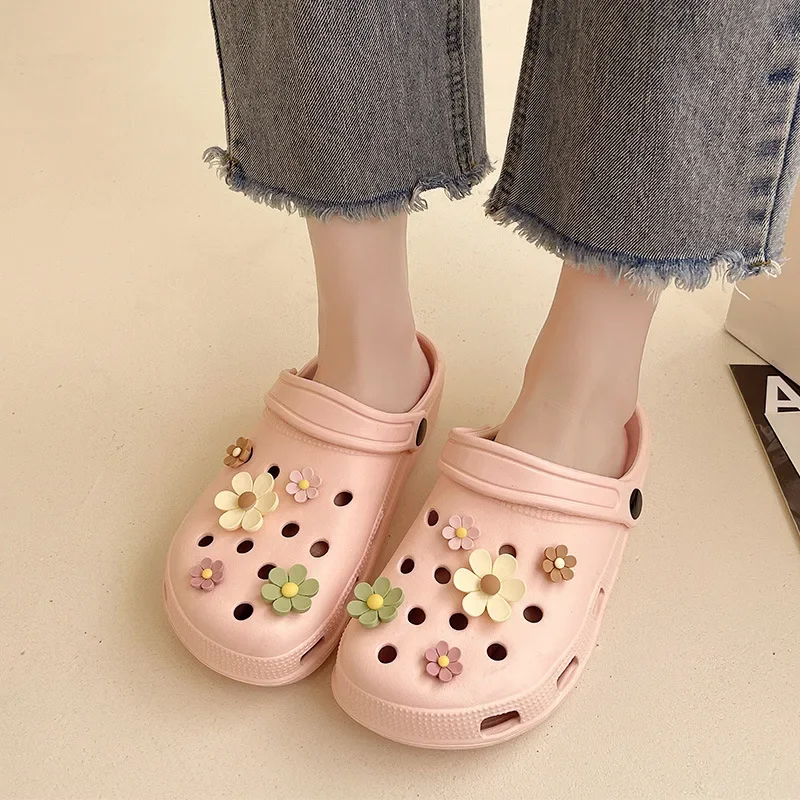 Whole Set Hot DIY Hole Shoes Charms for White Daisy Sunflower Combination Designer Quality Garden Shoe Decoration Girl Gift