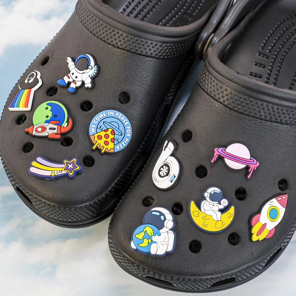 1/16pcs PVC Spaceship Shoe Charms Cartoon Astronaut Cool UFO ET Shoe Accessories Decorations Pins for Men Boy Kids Sandal Gifts
