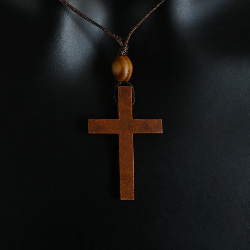 Various Styles Catholic Cross Necklace Jesus Christ Pendant Choker Retro Jewelry Style Natural Wood Necklace Wholesale Amulet