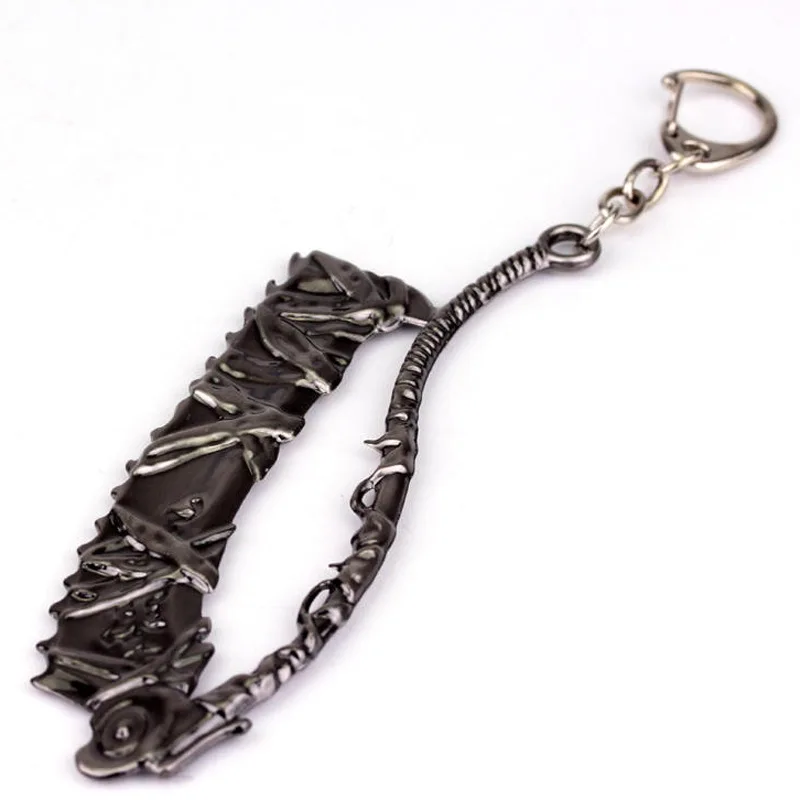 Game PS4 Bloodborne Axe Weapon Keychain For Men High Quality Metal Removable Keyring Pendant Men Car Women Bag Accessories