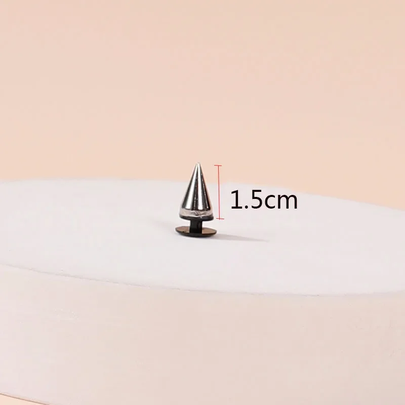 6pcs High Quality Vintage Fashion Rivet Hole Shoe Charms Clogs DIY Punk Style All-match Designer Clog Shoe Accessories