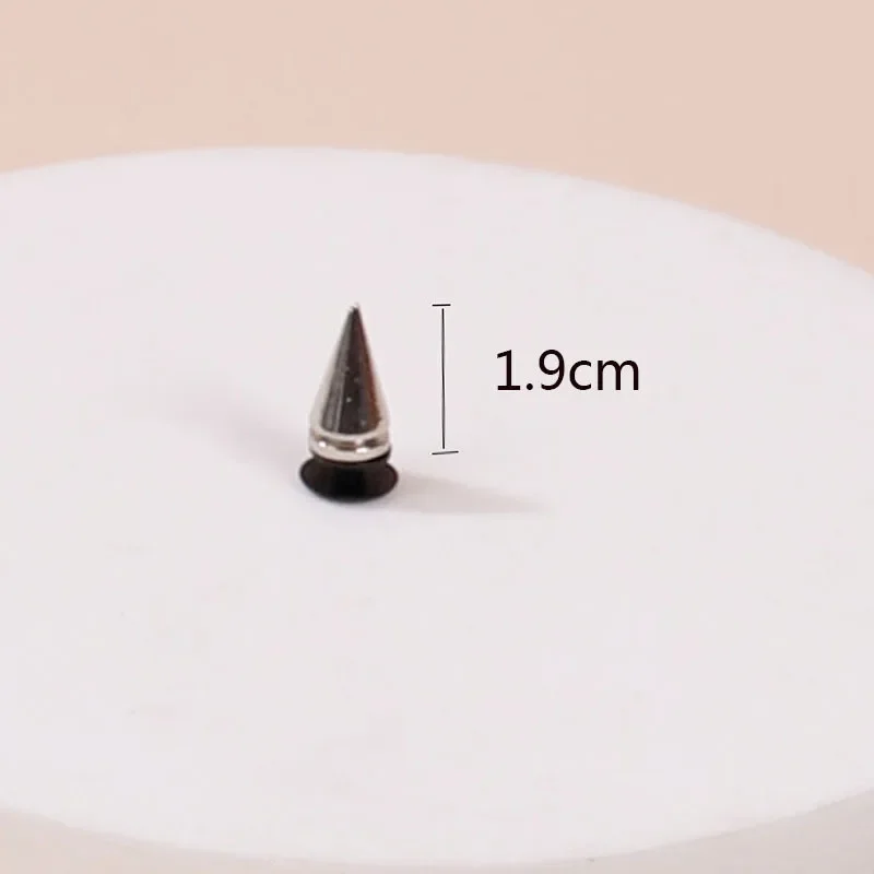 6pcs High Quality Vintage Fashion Rivet Hole Shoe Charms Clogs DIY Punk Style All-match Designer Clog Shoe Accessories