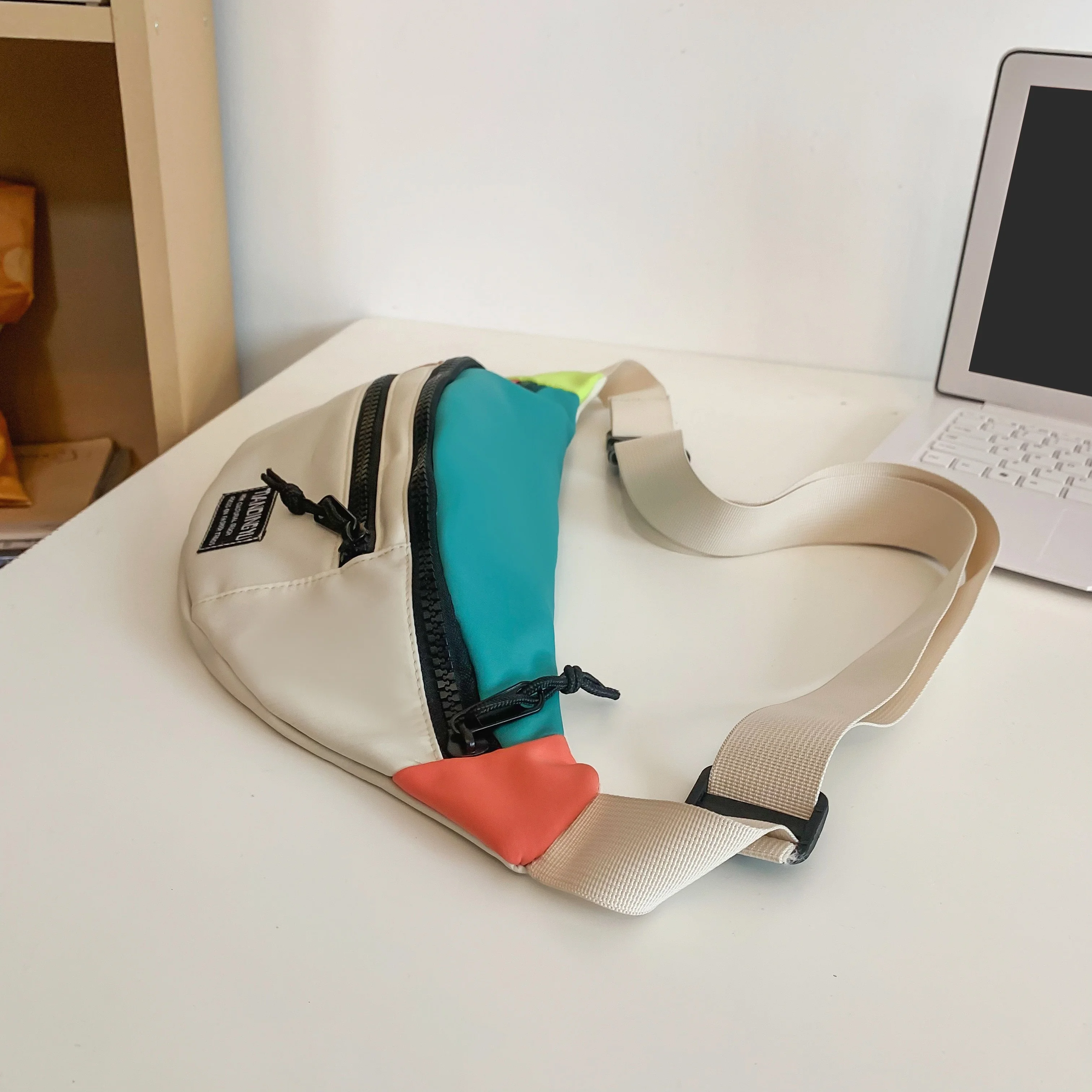 New Trendy Men's Chest Bag, Personalized and Versatile Casual Crossbody Bag, Sports Waist Bag, Daily Travel Crossbody Bag, Mobile Phone Bag