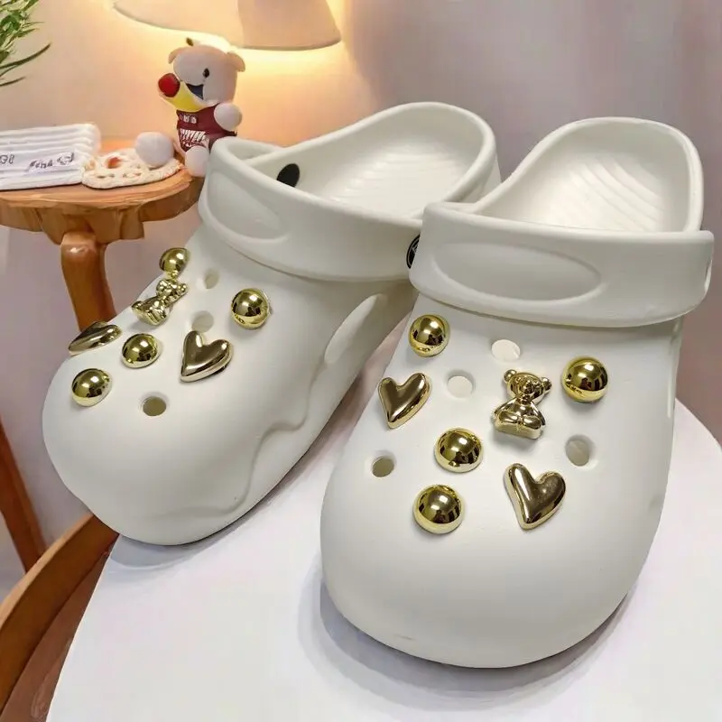 Whole Set Hot Sale DIY Hole Shoes Charms Black and White Pearl Bear Accessories Designer Quality Garden Shoe Decoration Girl Gif