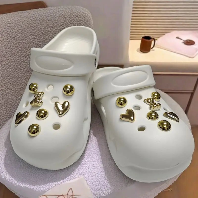 Whole Set Hot Sale DIY Hole Shoes Charms Black and White Pearl Bear Accessories Designer Quality Garden Shoe Decoration Girl Gif