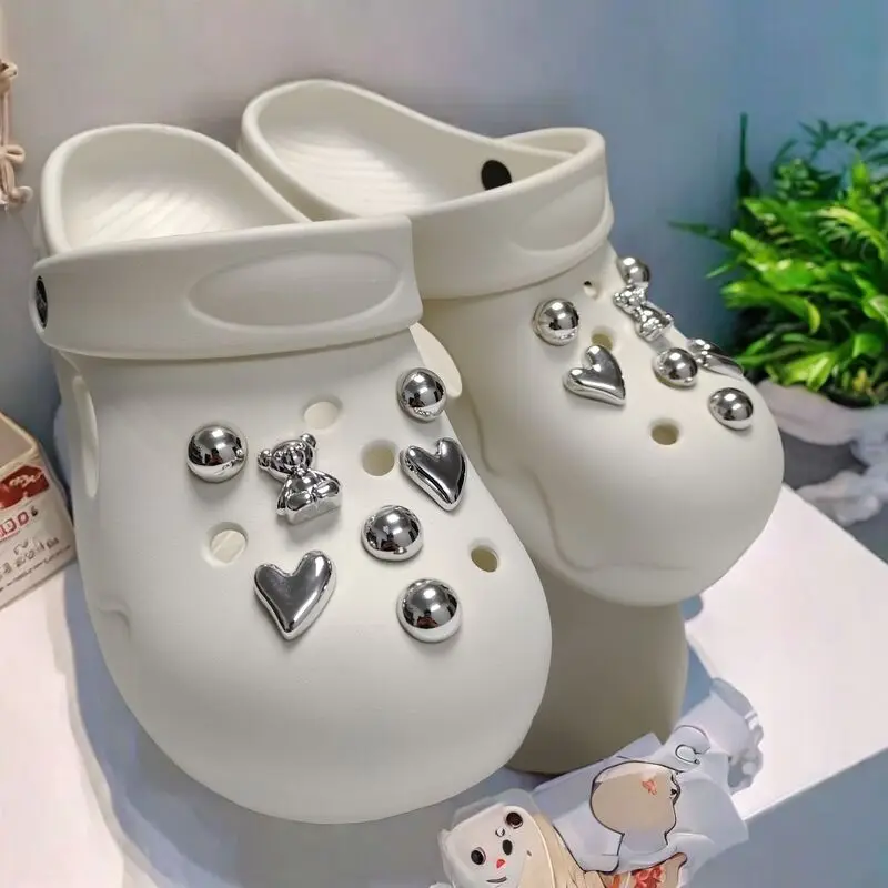 Whole Set Hot Sale DIY Hole Shoes Charms Black and White Pearl Bear Accessories Designer Quality Garden Shoe Decoration Girl Gif