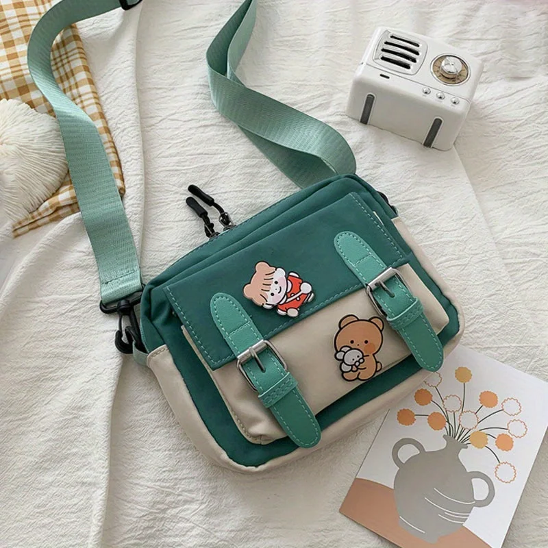 Girl's Fashion Nylon Shoulder Bag with Badge, Harajuku Shoulder Bag, Casual Square Cute Messenger Bag For Women Travel Going Out