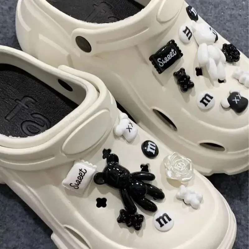 Whole Set Hot DIY Hole Shoes Charms for Black and White Bears Handmade Charms Designer Quality Garden Shoe Decoration Girl Gift