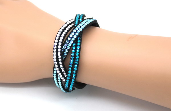 XQNI New Fashion Crystal Bangle Leather Bracelets European Style Adjustable Rhinestone Classic Charm Bracelets For Women Jewelry