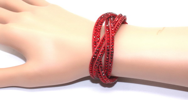 XQNI New Fashion Crystal Bangle Leather Bracelets European Style Adjustable Rhinestone Classic Charm Bracelets For Women Jewelry