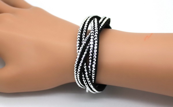 XQNI New Fashion Crystal Bangle Leather Bracelets European Style Adjustable Rhinestone Classic Charm Bracelets For Women Jewelry