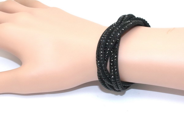 XQNI New Fashion Crystal Bangle Leather Bracelets European Style Adjustable Rhinestone Classic Charm Bracelets For Women Jewelry