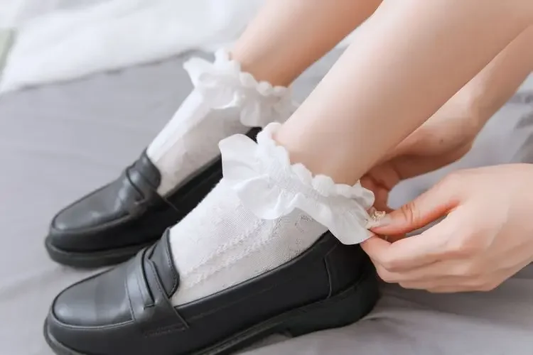 JK Woman Socks Solid Black White Lolita Lacework Ruffle Socks Summer Thin Kawaii Sweet Girls Cute Short Socks Women