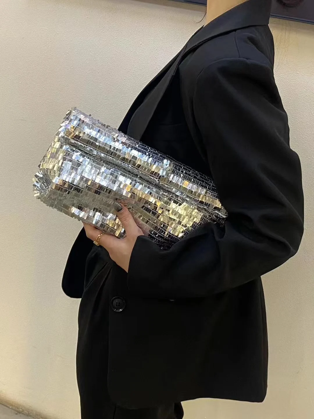 Women Silver Evening Clutch Bag Luxury Designer Shining Sequins Party Wedding Purse Fashion Trends Handbag Black Metal Wallet