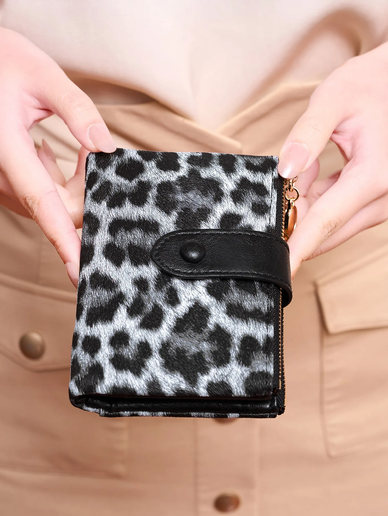 Minimalist Women's Wallet Short Three Layer Large Capacity Double Zipper Card Holder ID Card Credit Bank Card Holder Money Bag