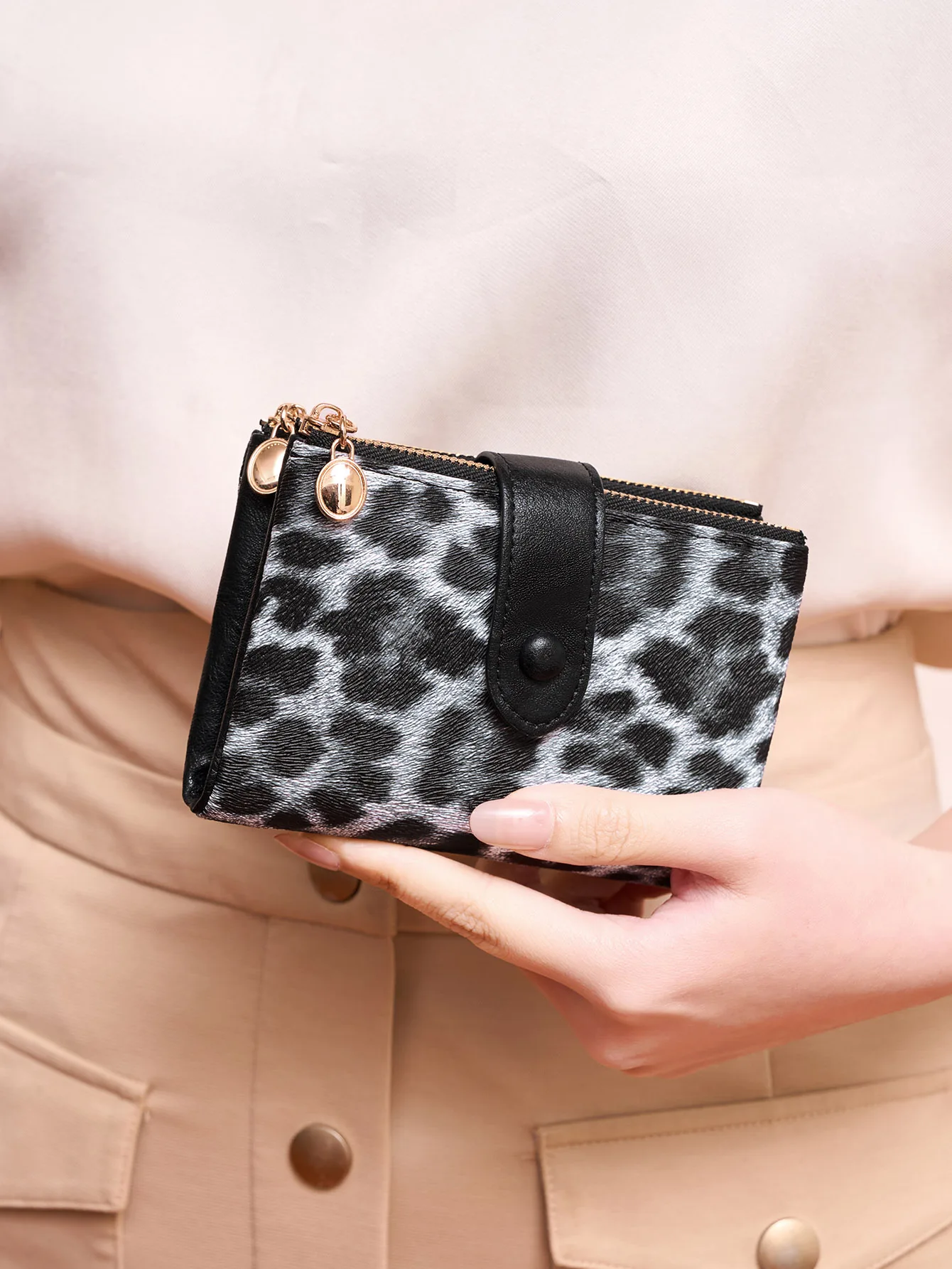 Minimalist Women's Wallet Short Three Layer Large Capacity Double Zipper Card Holder ID Card Credit Bank Card Holder Money Bag