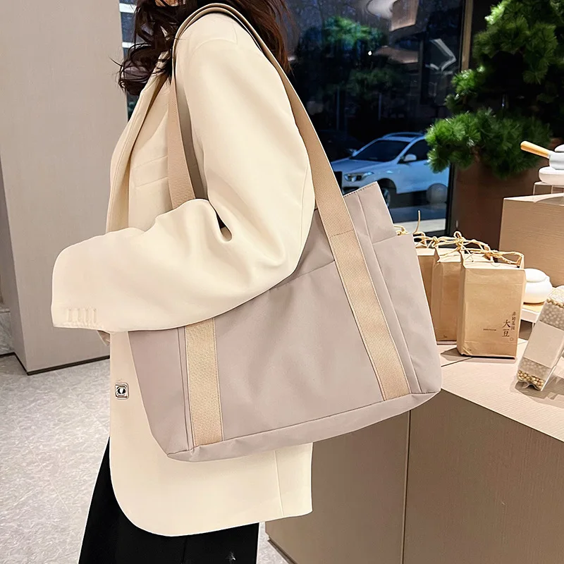 Women's Bag Designer Luxury Bags Nylon Commuting Shoulder Handbag Solid Color Tote Bag Mommy Large Capacity Vacation Handbag2024