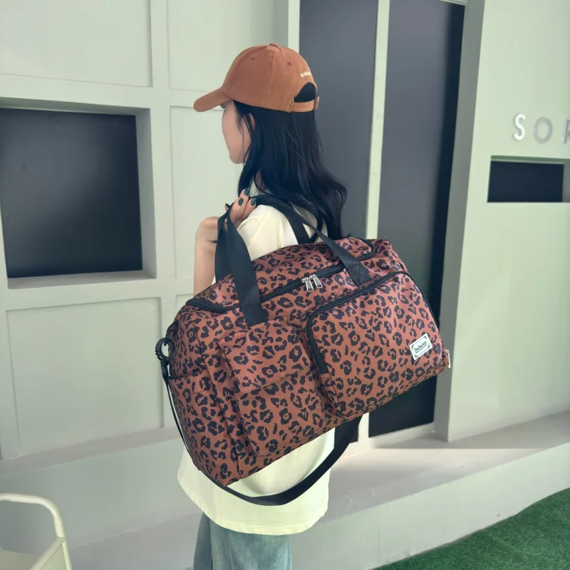 Classic Leopard Print Large Capacity Leisure Luggage Bag With Multiple Pockets And Shoe Compartment Sports Fitness Travel Bag