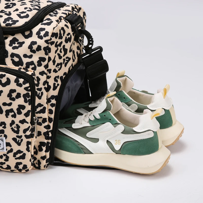 Classic Leopard Print Large Capacity Leisure Luggage Bag With Multiple Pockets And Shoe Compartment Sports Fitness Travel Bag