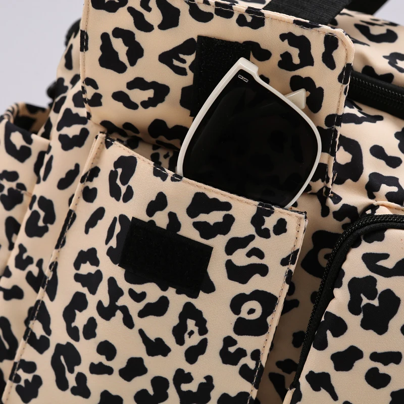 Classic Leopard Print Large Capacity Leisure Luggage Bag With Multiple Pockets And Shoe Compartment Sports Fitness Travel Bag