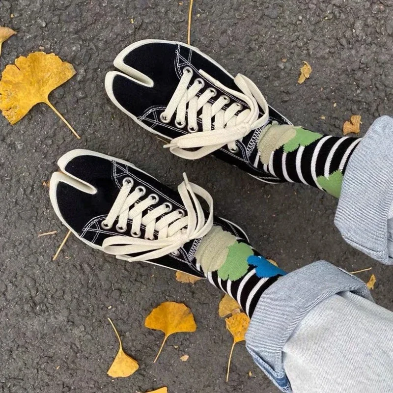 Colorful Cartoon Combed Cotton Women's Two Toe Socks Grapes Waves Carp Japanese Harajuku Funny Cute Sandals Tabi Socks Sokken