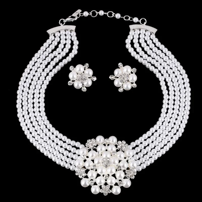 Audrey Hepburn Breakfast at Tiffanys 1950s Costume Jewelry Accessory Set Pearl Necklace Earring Bracelet Glove Cigarette Holder