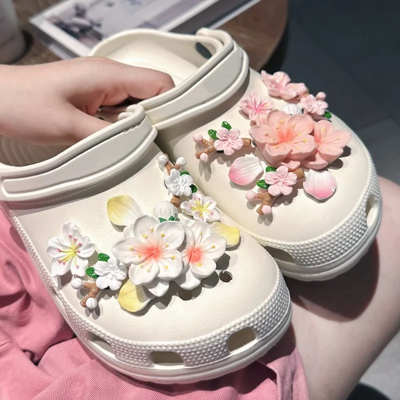 Whole Set Hot Sale DIY Shoes Charms for Branches and Flowers Hole Shoe Charms Designer Quality Garden Shoe Decoration Girl Gift