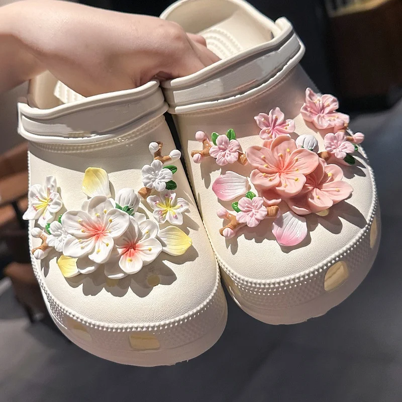 Whole Set Hot Sale DIY Shoes Charms for Branches and Flowers Hole Shoe Charms Designer Quality Garden Shoe Decoration Girl Gift
