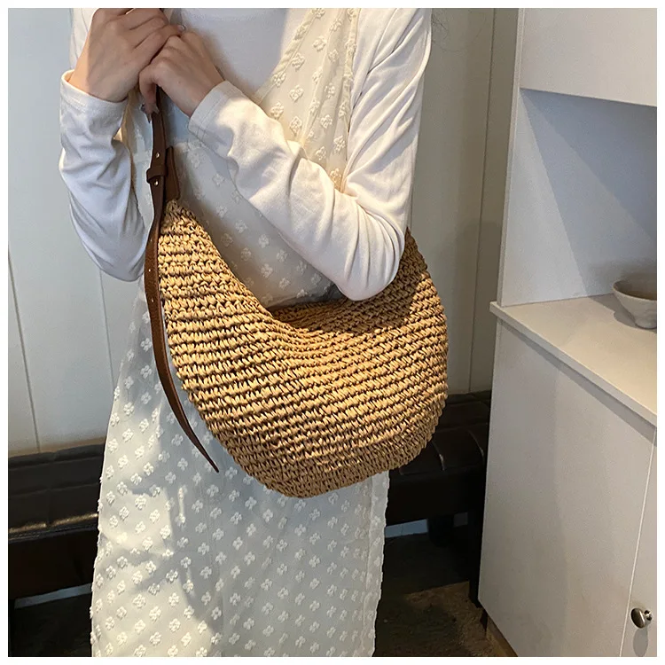 Forest Lazy Style Crossbody Bag Bohemian Handmade Grass Woven Bag Leisure Vacation Beach Women's Woven Dumpling Bun