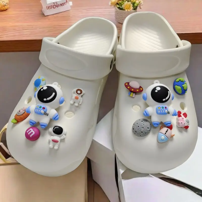 Whole Set Hot Sale DIY Hole Shoes Charms Astronaut Accessories Designer Quality Garden Shoe Decoration Girl Gift New