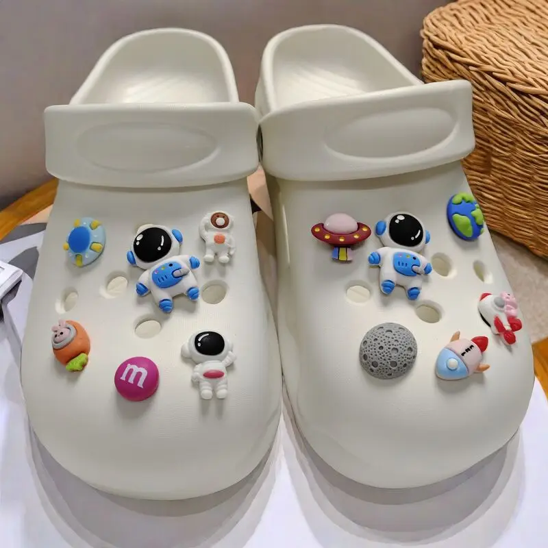 Whole Set Hot Sale DIY Hole Shoes Charms Astronaut Accessories Designer Quality Garden Shoe Decoration Girl Gift New