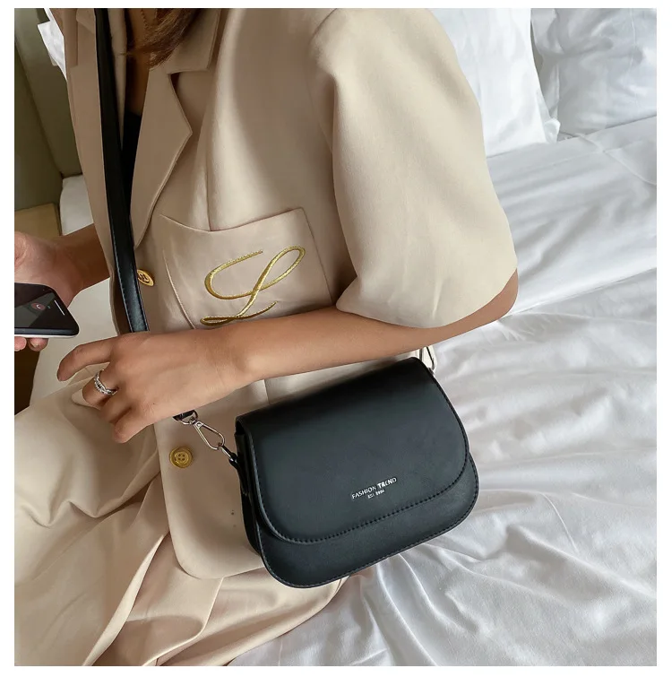 Trendy Saddle Shoulder Bag Women PU Leather Crossbody Bag Simple Solid Color Flap Messenger Bag Fashion Handbags Pouch