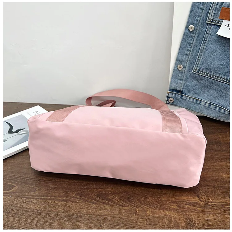 Women's Bag Designer Luxury Bag Nylon Commuting Shoulder Handbag Solid Color Tote Bag Mommy Large Capacity Vacation Handbag 2026