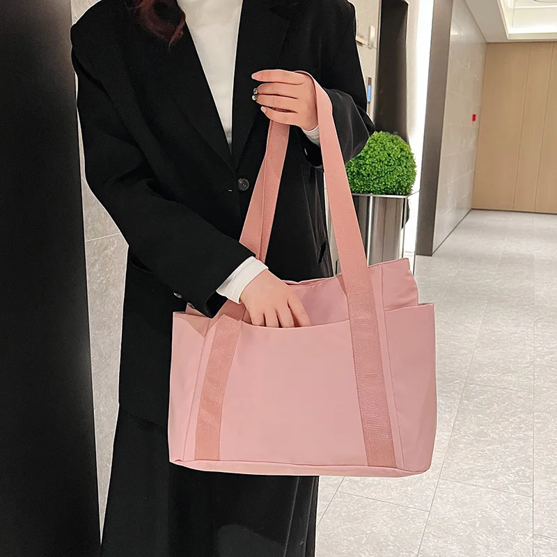 Women's Bag Designer Luxury Bag Nylon Commuting Shoulder Handbag Solid Color Tote Bag Mommy Large Capacity Vacation Handbag 2026