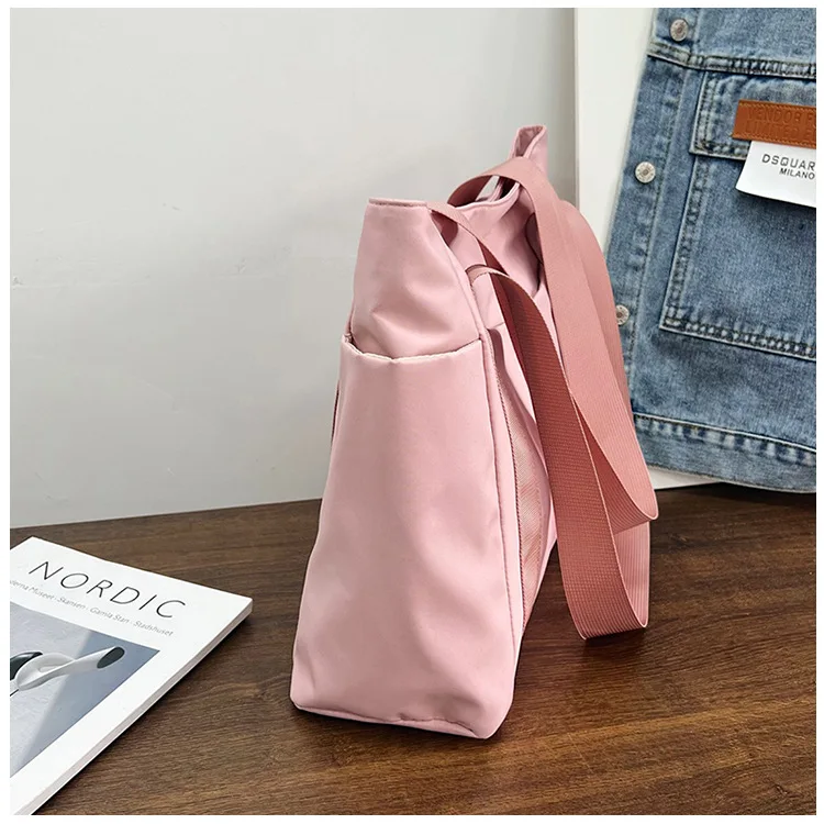 Women's Bag Designer Luxury Bag Nylon Commuting Shoulder Handbag Solid Color Tote Bag Mommy Large Capacity Vacation Handbag 2026