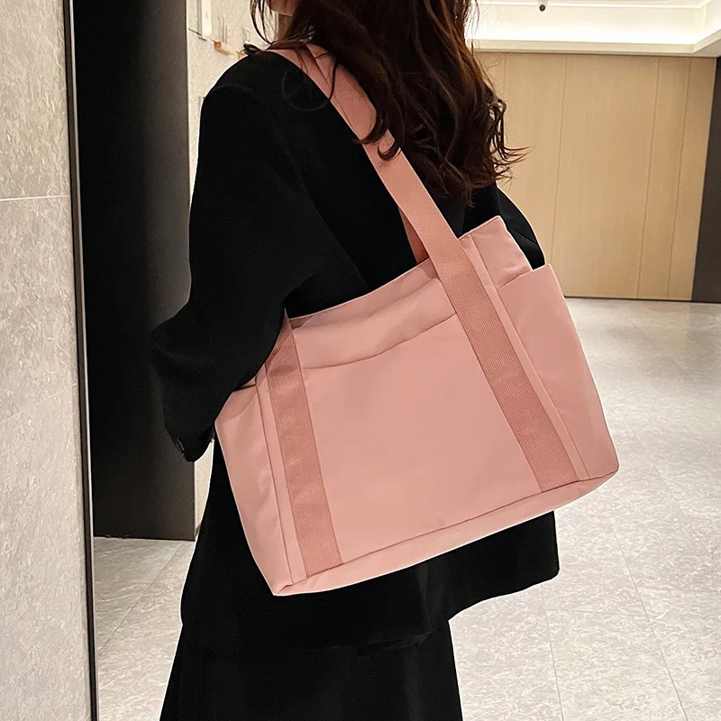 Women's Bag Designer Luxury Bag Nylon Commuting Shoulder Handbag Solid Color Tote Bag Mommy Large Capacity Vacation Handbag 2026