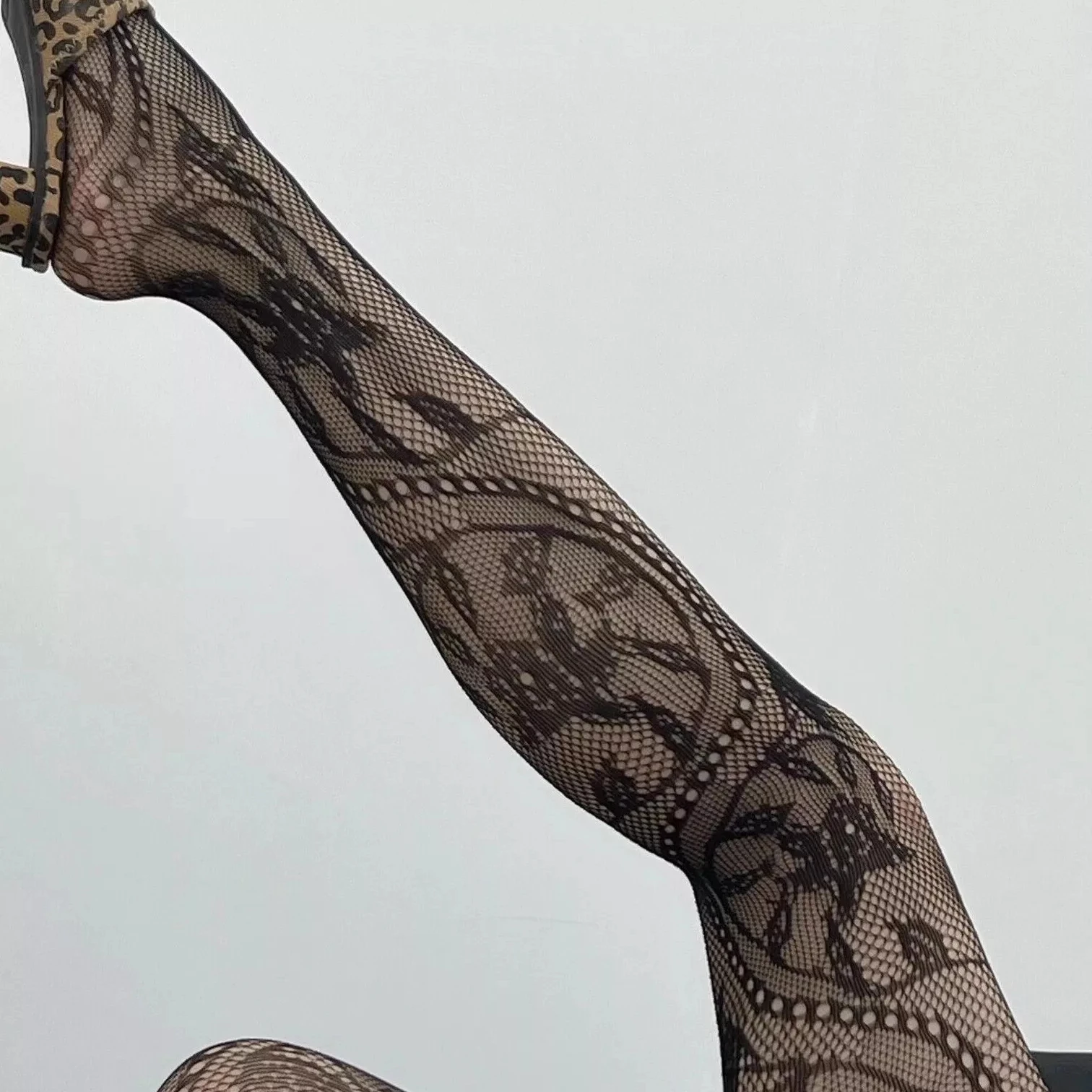 Women's Y2k Fishnet Styling Fashion Colored Tights One Size Purple Vine Gothic Carriage Wheel Patterned Tights Hosiery Stockings