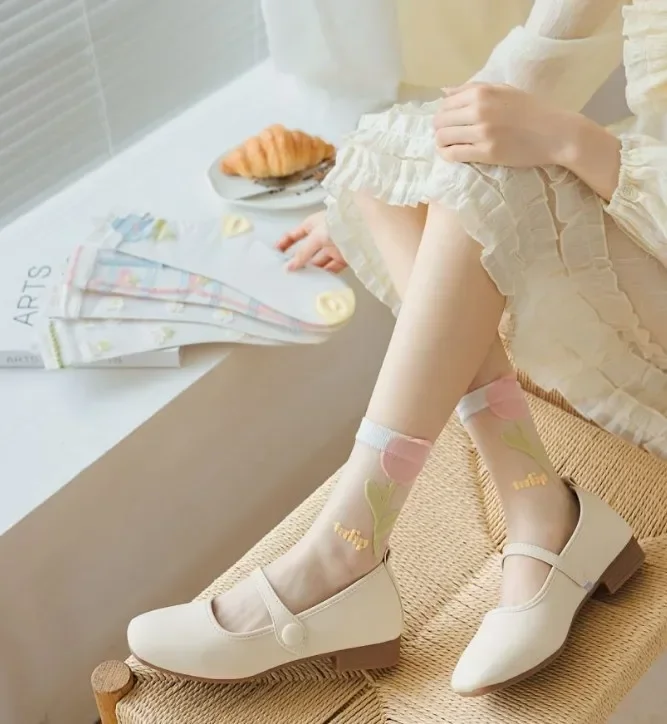 Women Crystal Silk Socks Ultra-thin Breathable Elastic Long Socks See Through Transparent Harajuku Flower Cute Lace Socks Summer